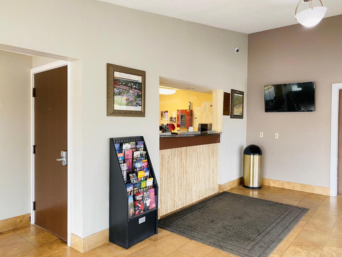 Travelodge By Wyndham Laurel Ft Meade Near Nsa Exterior photo
